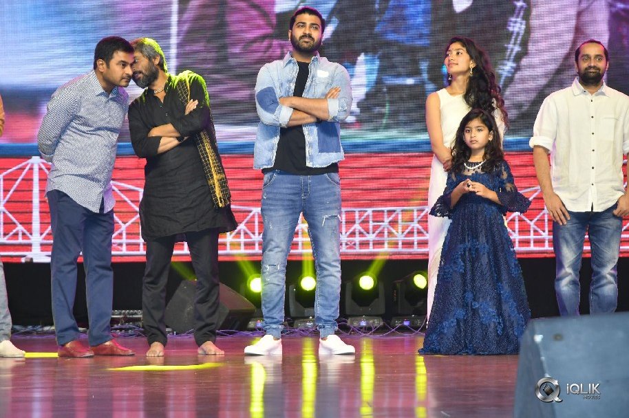 Padi-Padi-Leche-Manasu-Movie-Pre-Release-Event